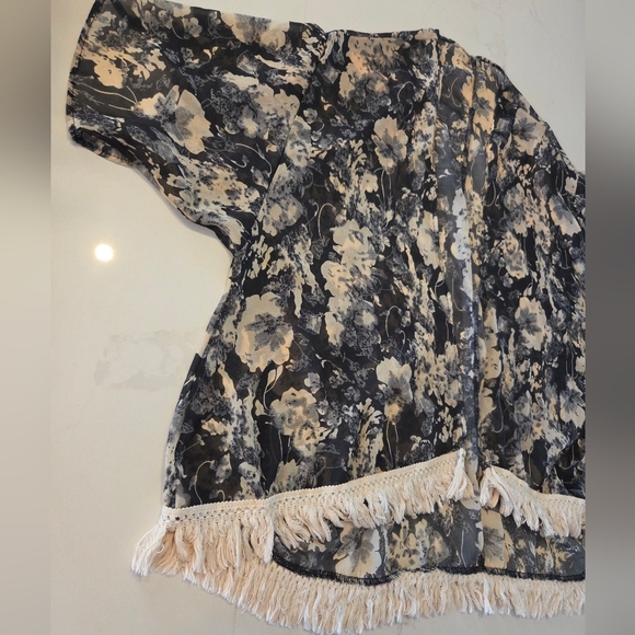 Accessories - Semi Sheer Neutral Abstract Floral Fringe Kimono Throw Over Shawl